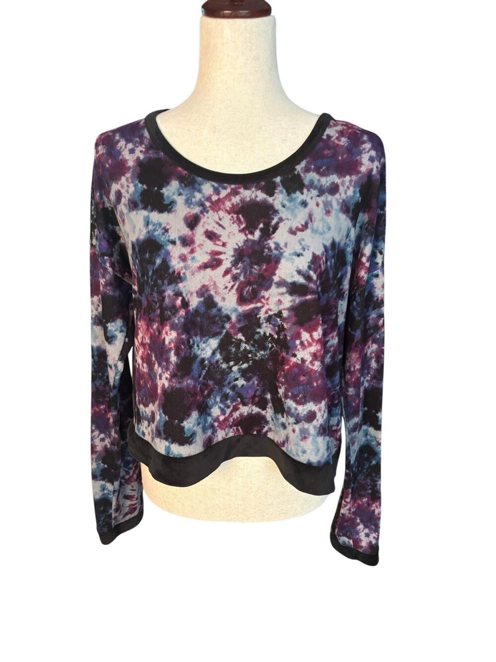 Steve Madden Womans Pullover Crop Top Size Medium Soft Tie Dye